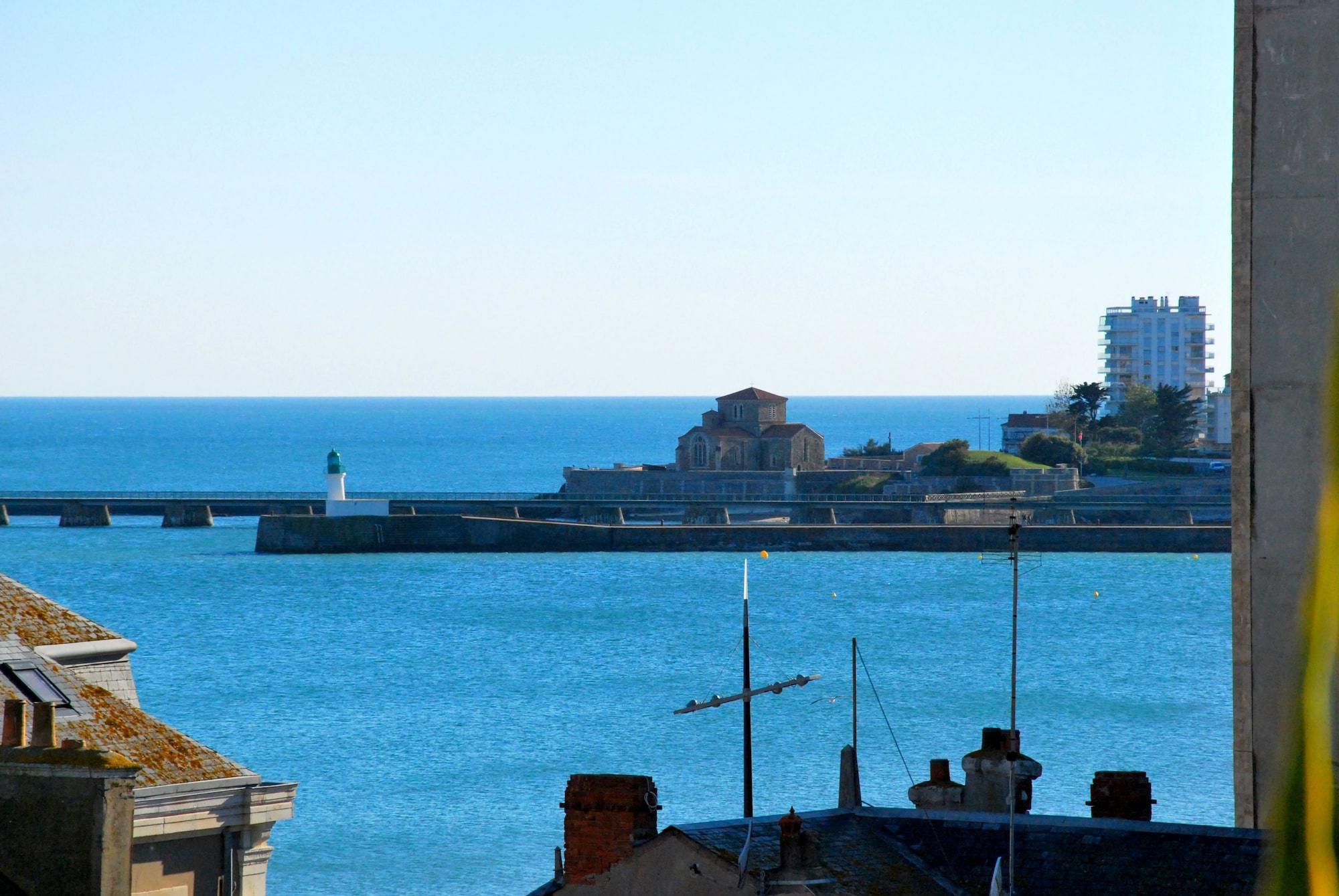 Logis - Hotel Arc En Ciel Et Spa Les Sables D'Olonne ภายนอก รูปภาพ